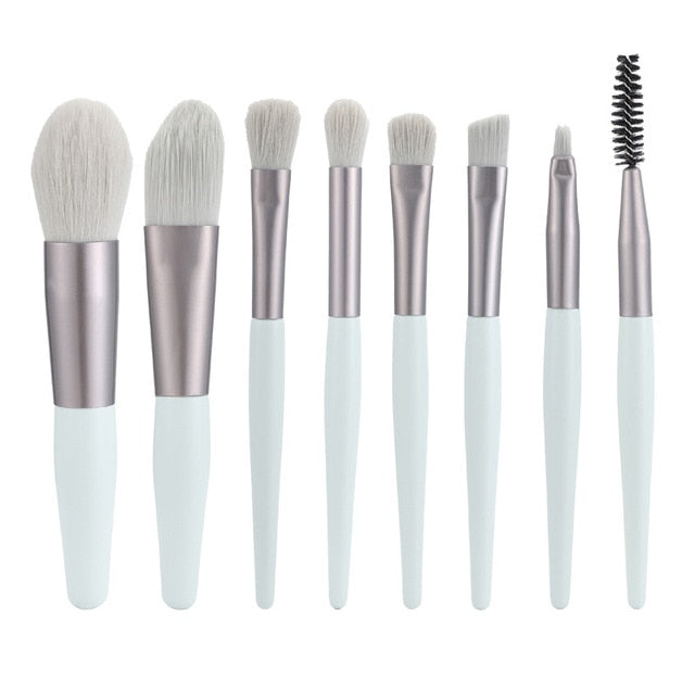 New Magna Beauty Pro - 8-Piece Professional Makeup Brush Set with Synthetic Bristles