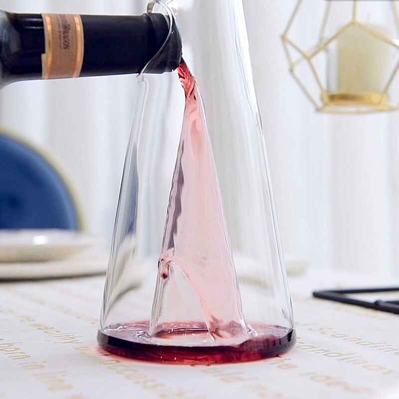 New Magna VinoPyramid Pro - Premium Glass Wine Decanter with Perfect Aeration Design